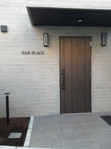 28/30 エントランス