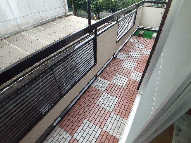 25/30 バルコニー