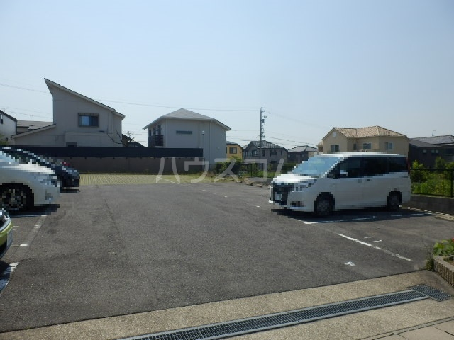 22/30 駐車場