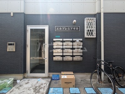 23/30 エントランス