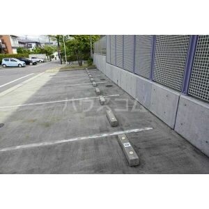 16/23 駐車場