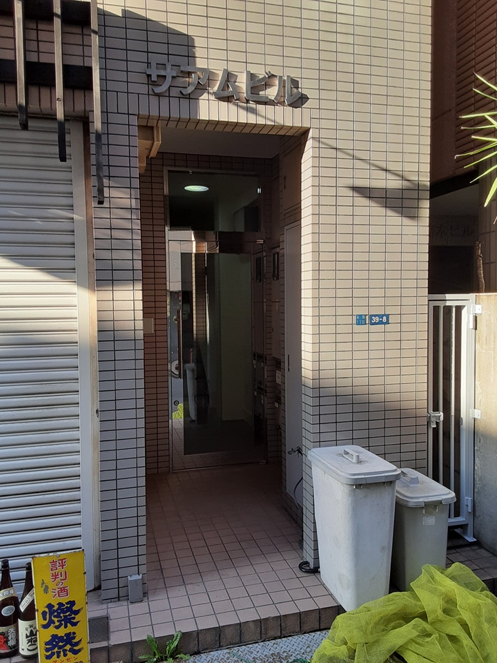 2/5 エントランス