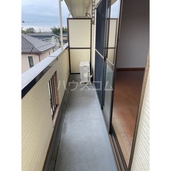 13/18 バルコニー