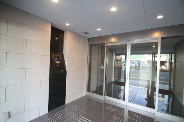 15/16 エントランス