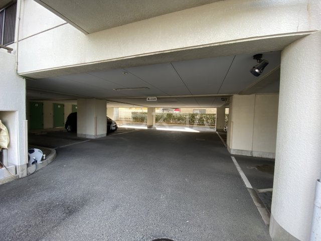 22/30 駐車場