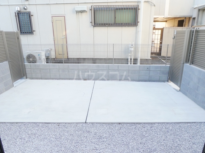 16/25 駐車場