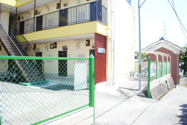 14/23 エントランス