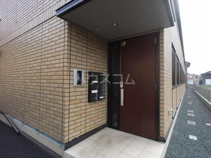 14/16 エントランス