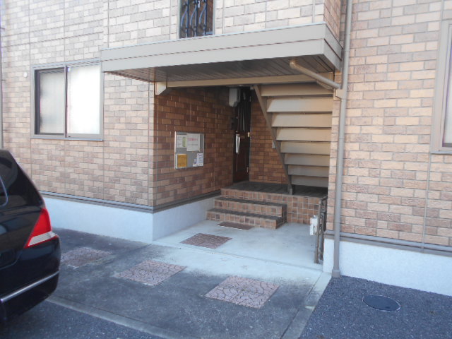 25/30 エントランス