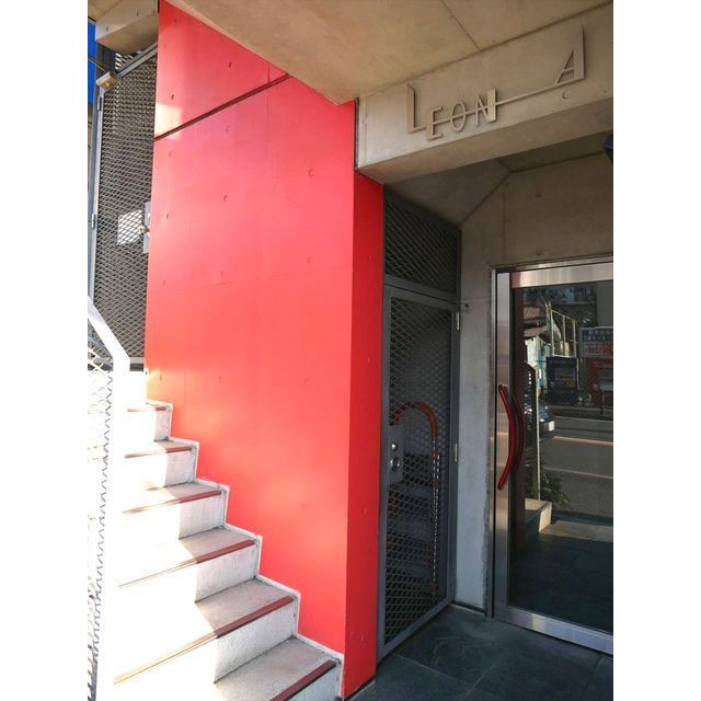 18/24 エントランス