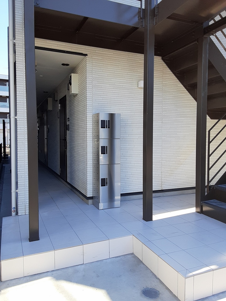 21/28 エントランス