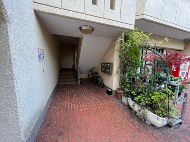 3/4 エントランス