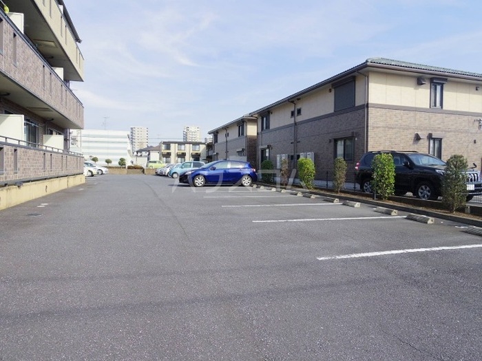 18/21 駐車場