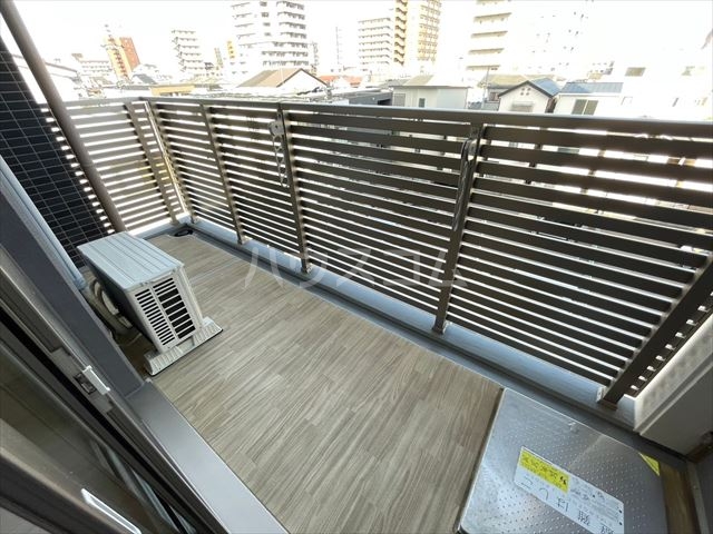 23/30 バルコニー