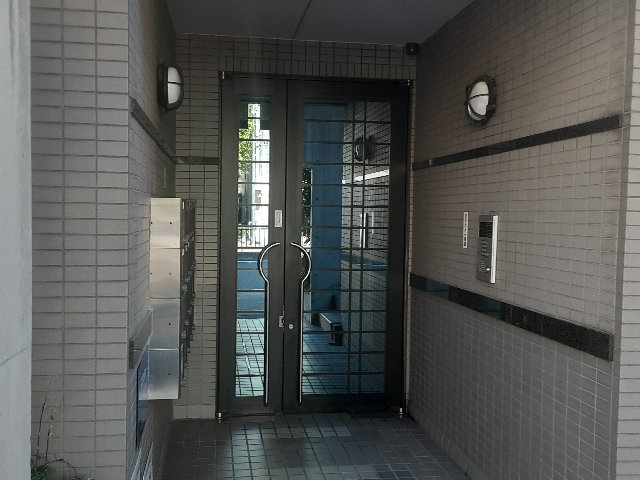 2/5 エントランス