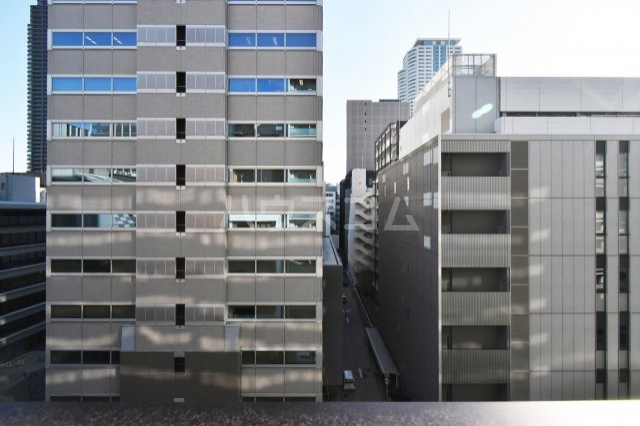 24/30 エントランス