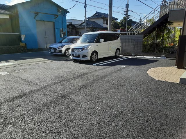 2/4 駐車場