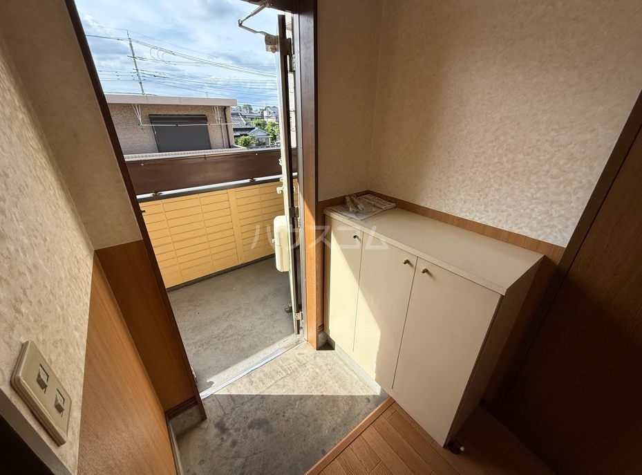 13/30 玄関