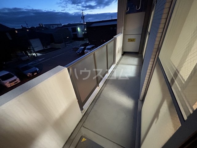 20/30 バルコニー