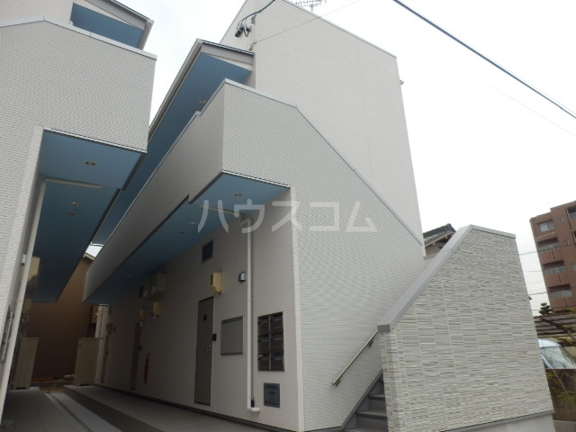 22/24 エントランス