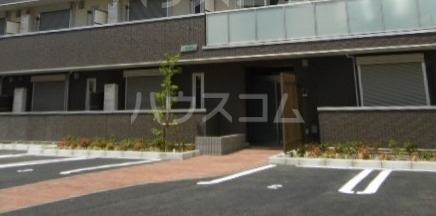 15/18 エントランス