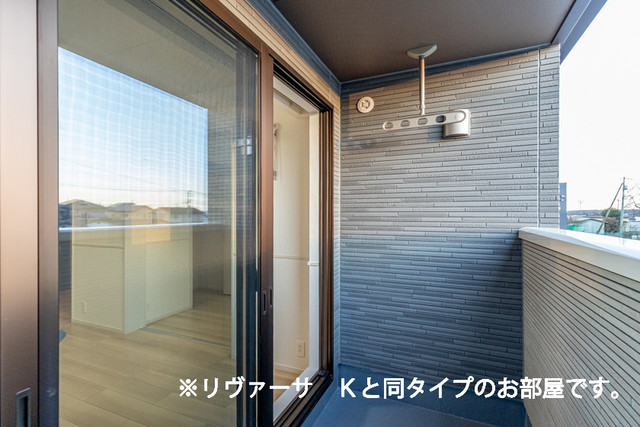 13/21 バルコニー