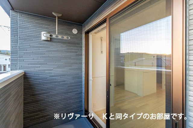 13/21 バルコニー