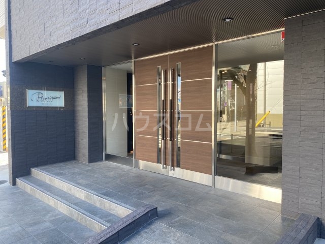 26/30 エントランス