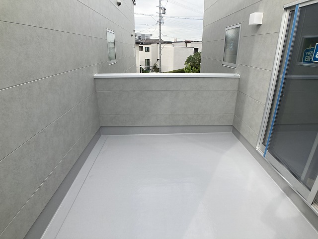 25/30 バルコニー