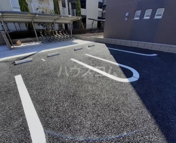 18/24 駐車場