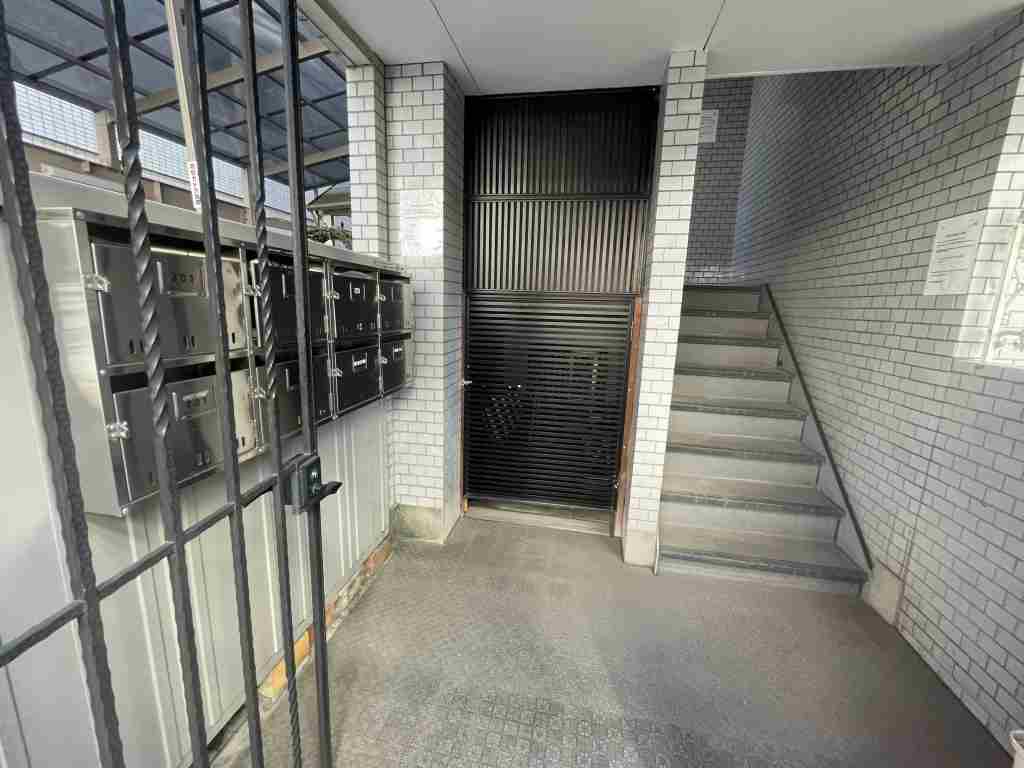 2/4 エントランス