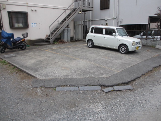 3/4 駐車場