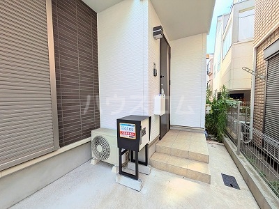 21/28 エントランス