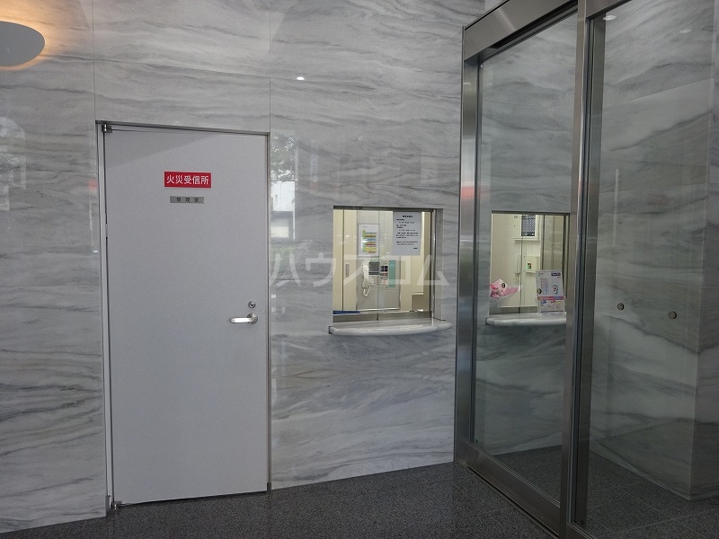 22/30 エントランス