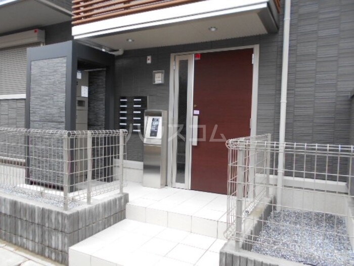 14/16 エントランス