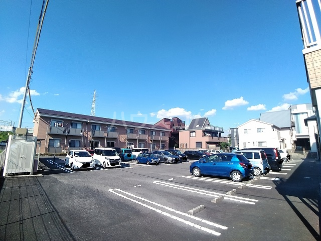 26/30 駐車場