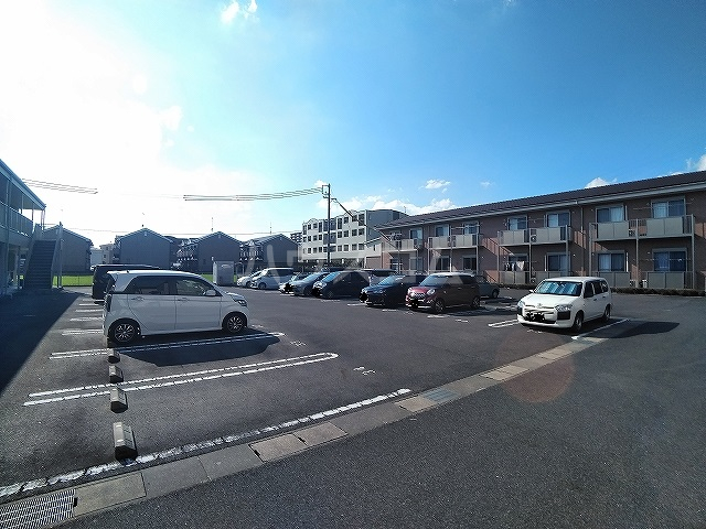 27/30 駐車場