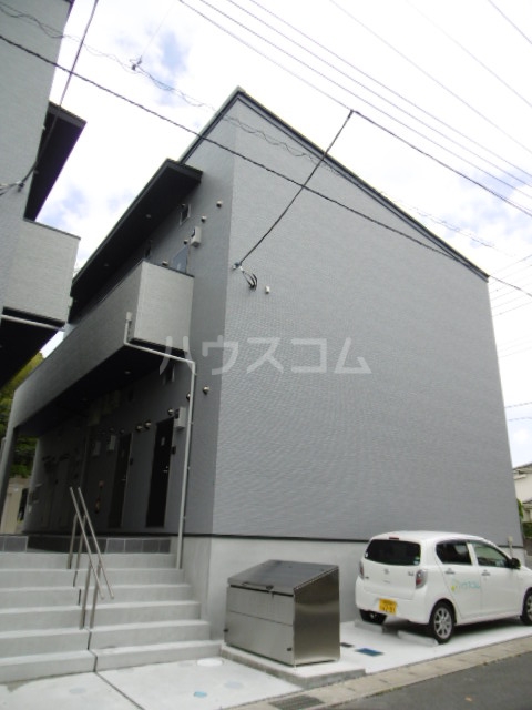 22/30 エントランス