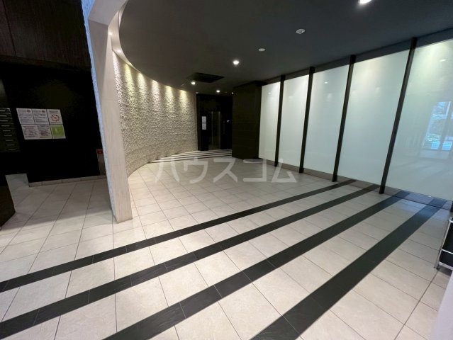 22/30 エントランス