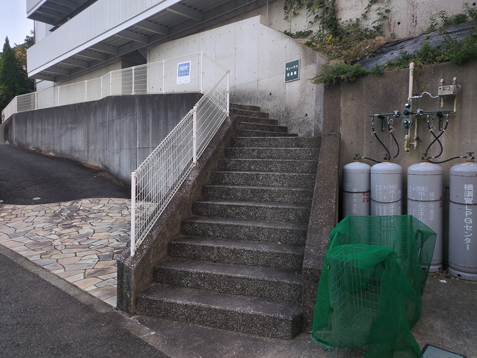 2/4 エントランス