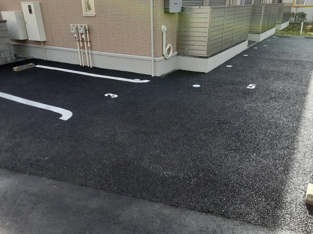 25/26 駐車場