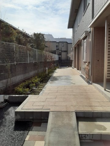 24/26 エントランス