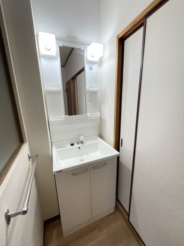 17/30 洗面