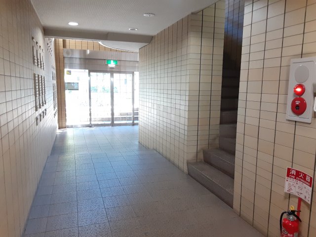 3/4 エントランス