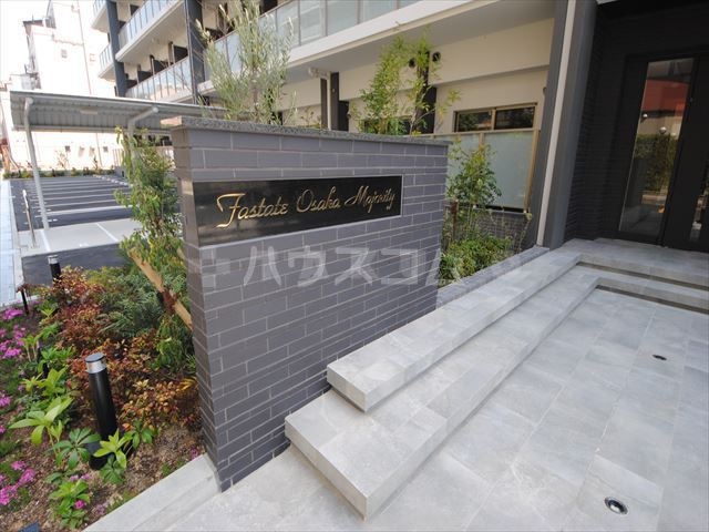 13/23 エントランス