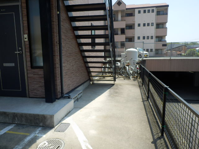 22/30 エントランス