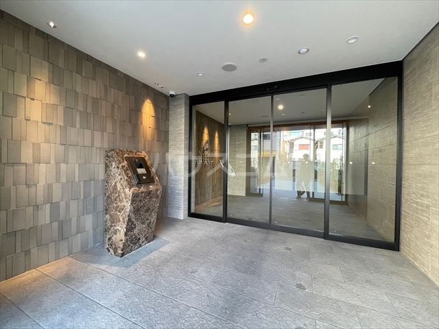 25/30 エントランス