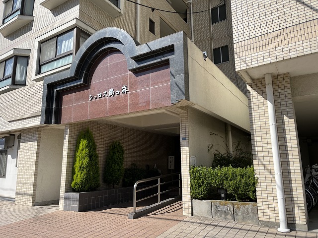 26/30 エントランス