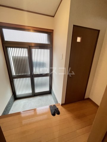13/30 玄関