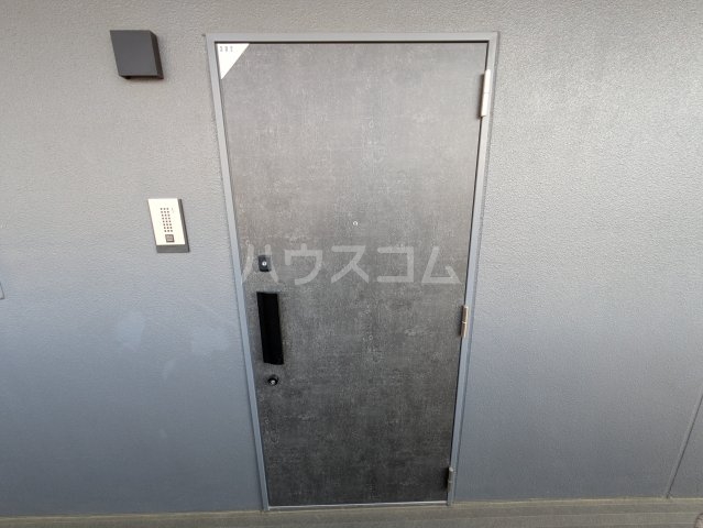 13/30 玄関